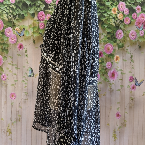 Embellished Tunic Top 2X - Picture 9 of 10